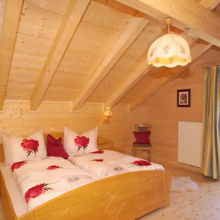 Jagdhaus 바그라인